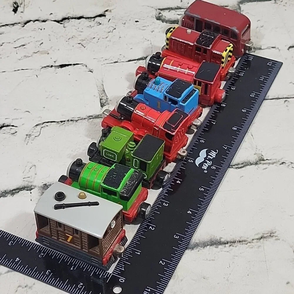Thomas And Friends Train Take Along N Play‎ Vintage Diecast Magnetic Lot Of 8
